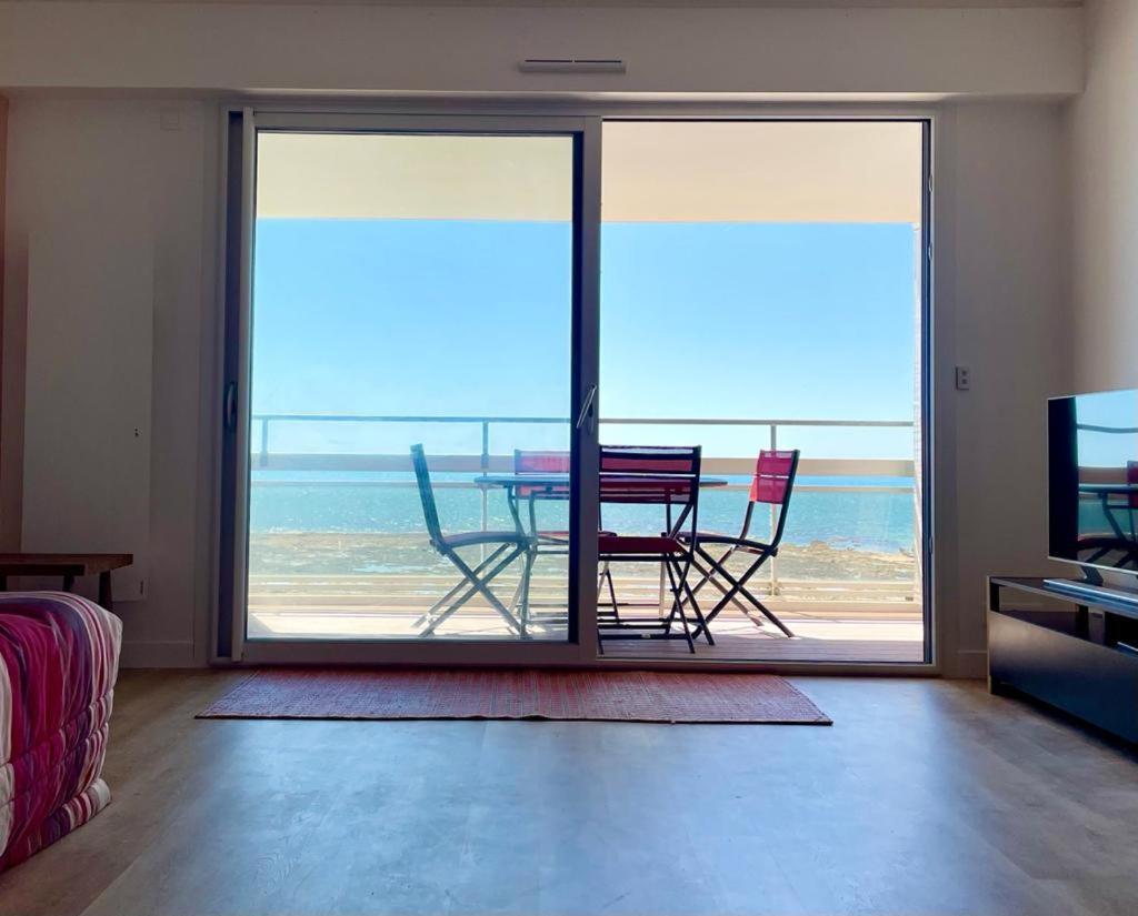 Large Studio Direct Access To The Beach ポミシェ エクステリア 写真