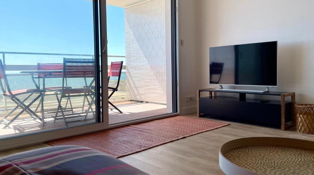 Large Studio Direct Access To The Beach ポミシェ エクステリア 写真
